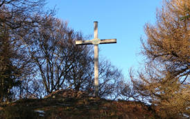 Das Gipfelkreuz auf den Haderholzstein